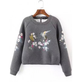 Seductive Embroidery Loose Crop Sweatshirt in Raglan Sleeve