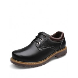 Classic Lace-Up Contrast Color Dress Shoes in Solid Color