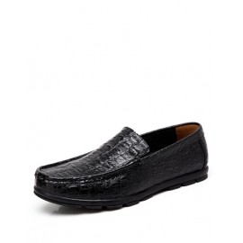 Casual Croco Embossed Loafers in Solid Color